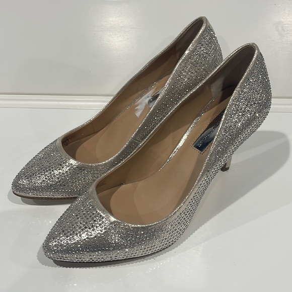 INC International Concepts Womens Zitah Pumps Silver Crystal Size 8W - Picture 1 of 7